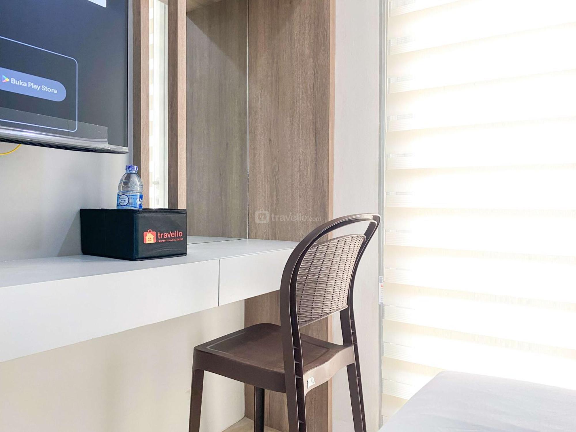 Homey And Well Design Transpark Juanda Timur By Travelio Apartemen Bekasi
