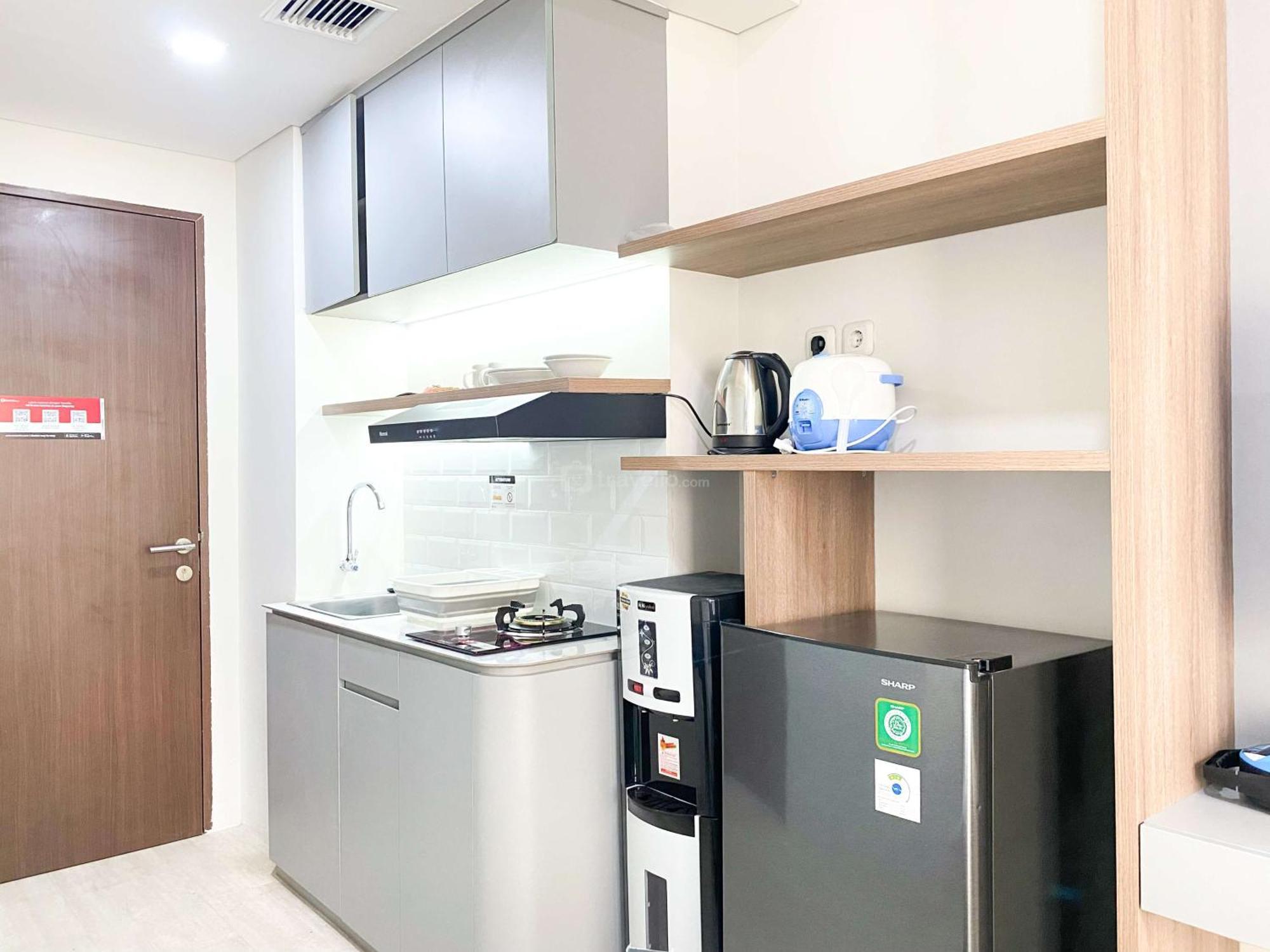 Homey And Well Design Transpark Juanda Timur By Travelio * Bekasi